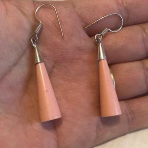 Ladies pink colour ear ring